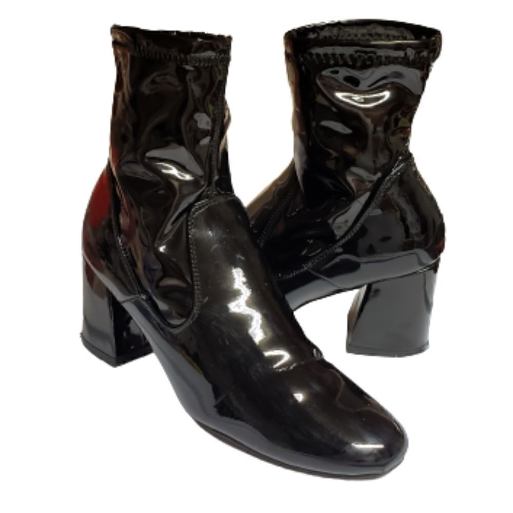 Forever 21 Pullon Black Faux Patent Ankle Boots sz 9